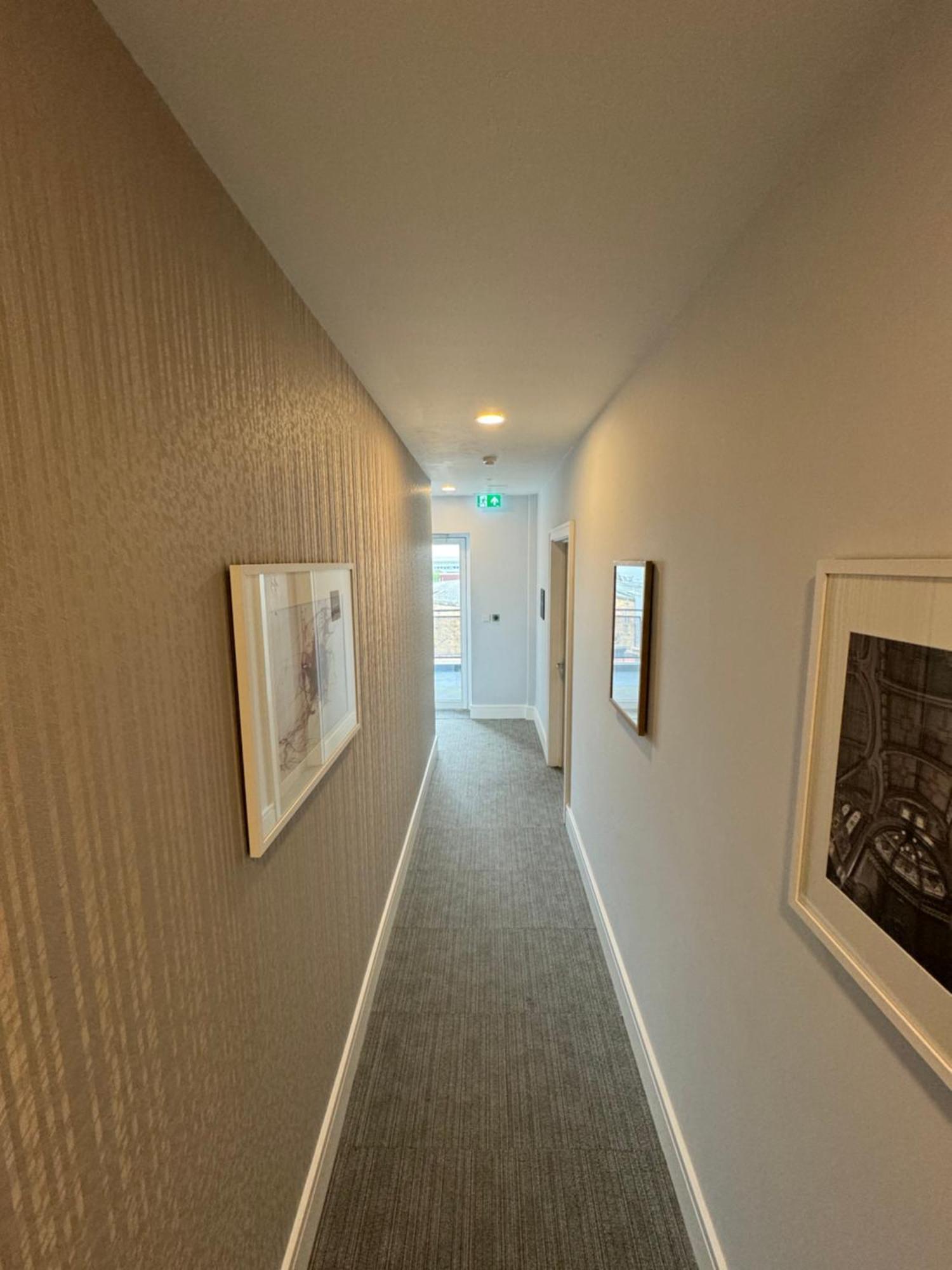 Luxx Apartment & Suites, London Heathrow Airport, Terminal 4, Piccadilly Underground Train Station Nearby! Хилингдън Екстериор снимка